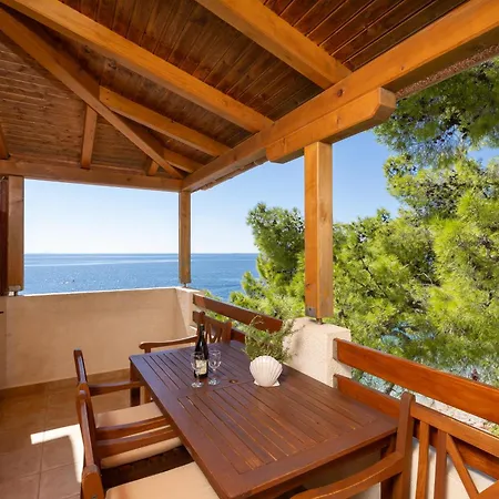 Beachfront Slavinka Апартаменти
