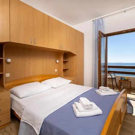 Beachfront Slavinka Апартаменти *